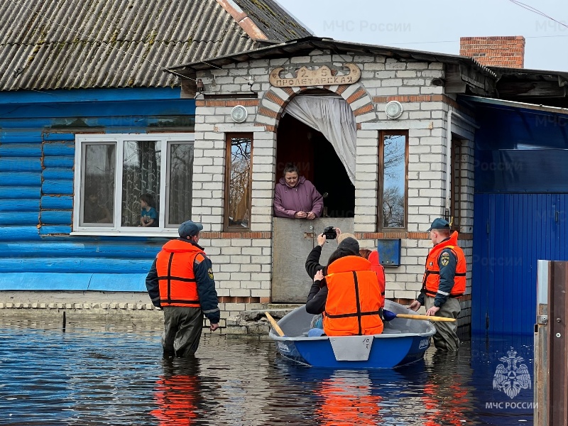 Паводок-2023: вода в Брянске начала быстро уходить