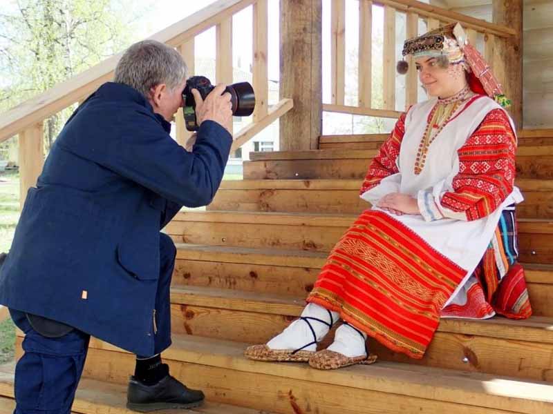 В Брянской области возобновили съёмки этнопроекта о традиционном народном костюме