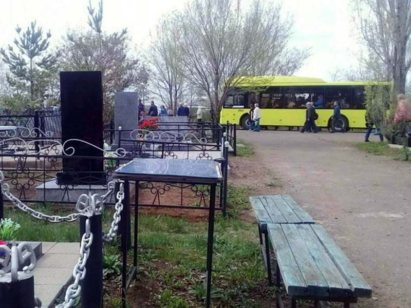 В Брянске на Радоницу выделили дополнительный транспорт — к местам захоронения