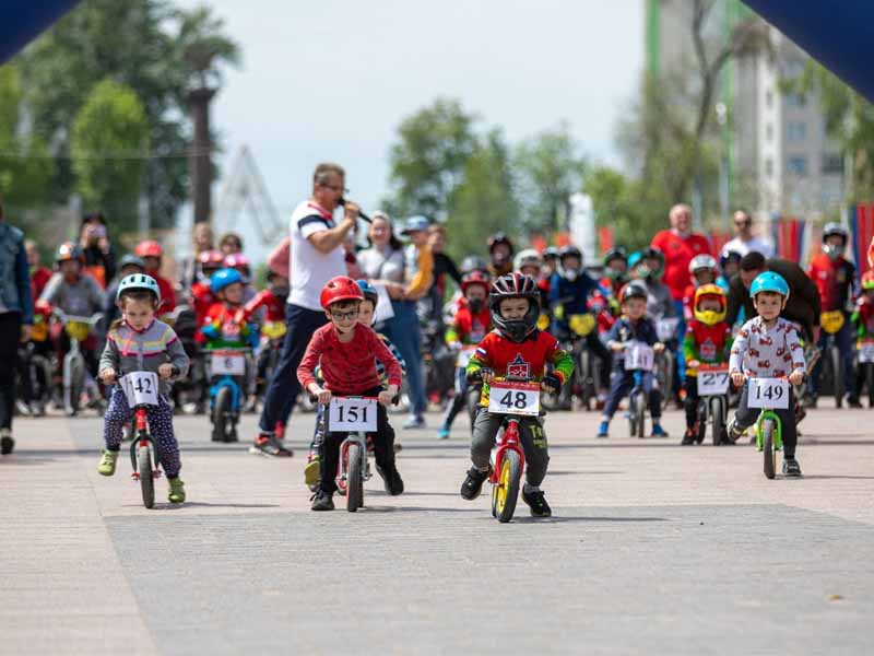 Брянских жителей пригласили на всероссийскую массовую велогонку. На стадион