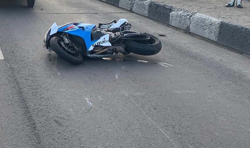 Мотоциклист в Брянске протаранил перевозчика служебных собак. Отделался вывихом ключицы