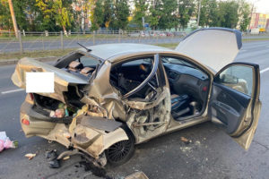 Воскресное ДТП в Брянске: пьяный водитель разнёс на светофоре две машины, у одной из пострадавших тяжёлая травма головы