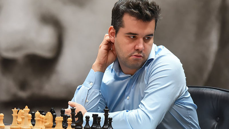 Ян Непомнящий дважды подряд проиграл на Grand Chess Tour в Бухаресте