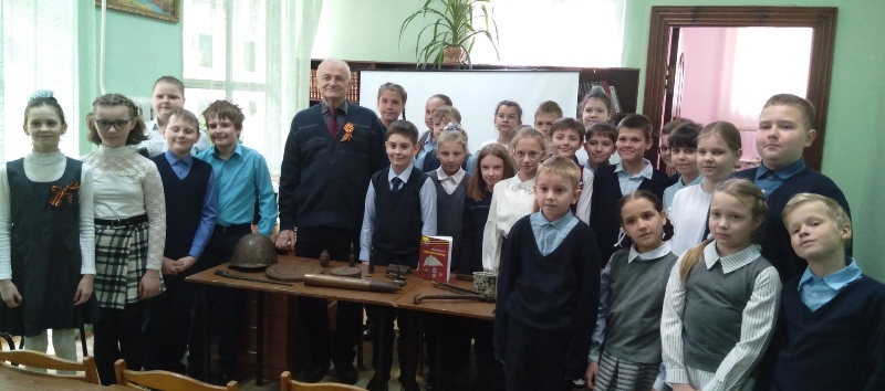 Брянские школьники встретились с автором «Солдатских исповедей»