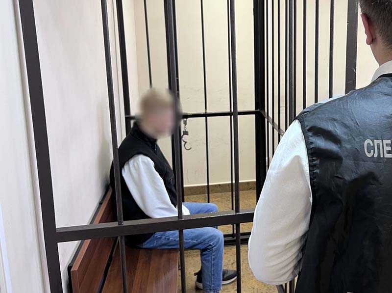 Клинцовский суд отправил в СИЗО двоих курьеров телефонных мошенников, приехавших из Новокузнецка