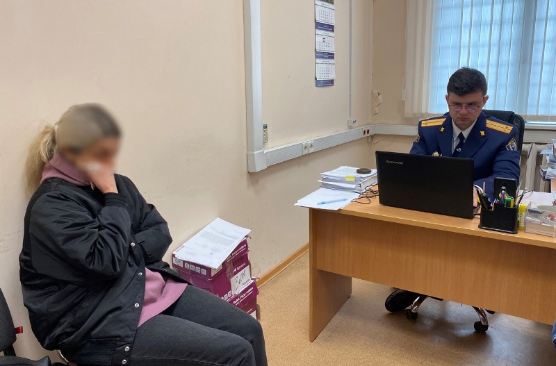 Экс-начальница отдела закупок Брянского онкодиспансера обвиняется в получении взятки в 300 тысяч рублей