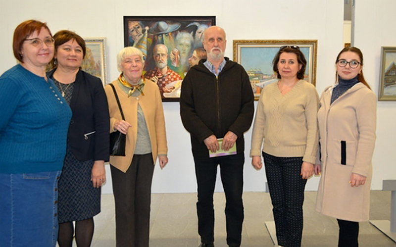 Брянская галерея «Персона» представляет более ста работ на отчётной областной выставке педагогов-художников