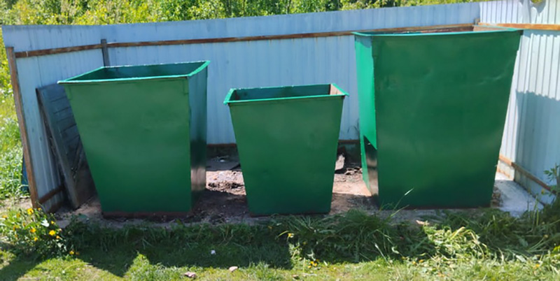 «Здрасьте! Контейнеры покрасьте!»: брянские мусорщики занялись эстетикой мусорных контейнеров