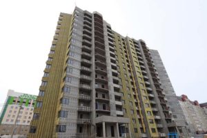 «Белорусскую» многоэтажку по улице Строкина в Брянске планируют сдать к осени этого года