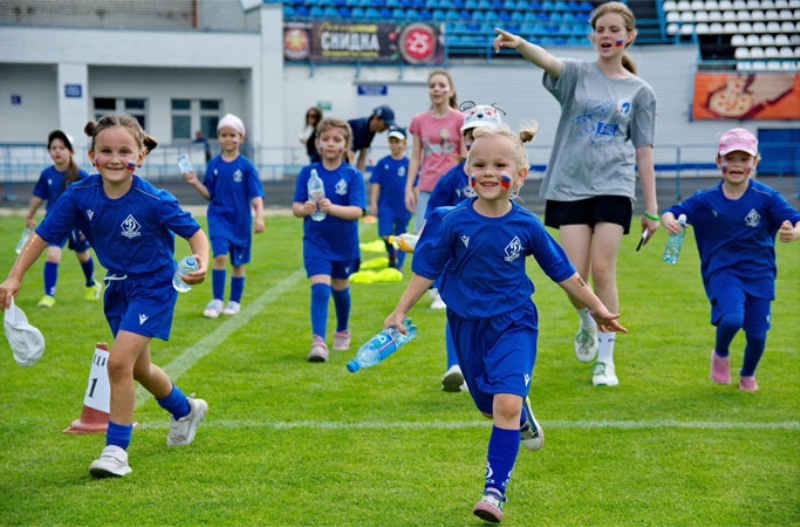 Брянское «Динамо»  провело фестиваль футбола для девочек