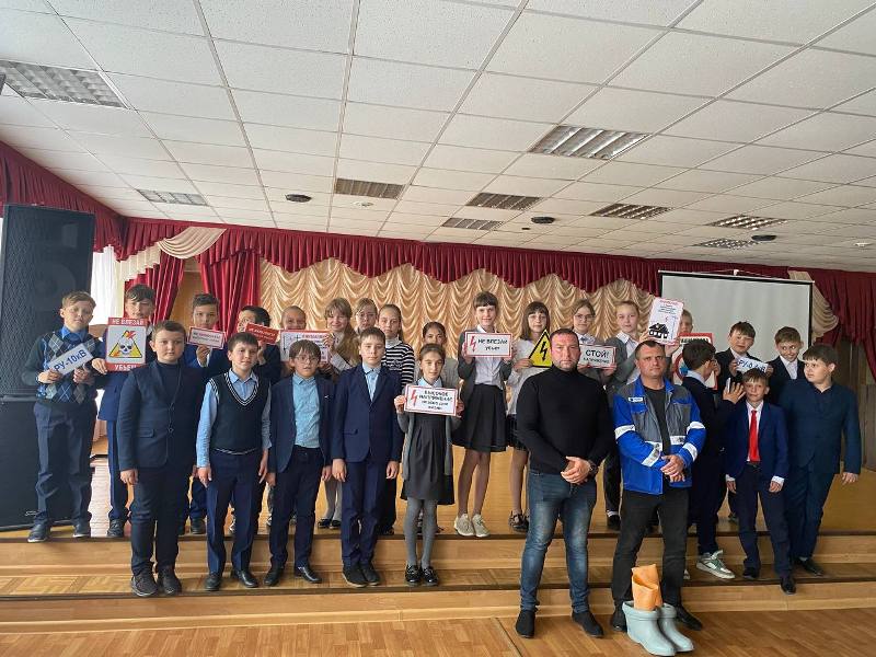 Филиал «Брянскэнерго» за месяц провёл более 40 уроков электробезопасности для школьников