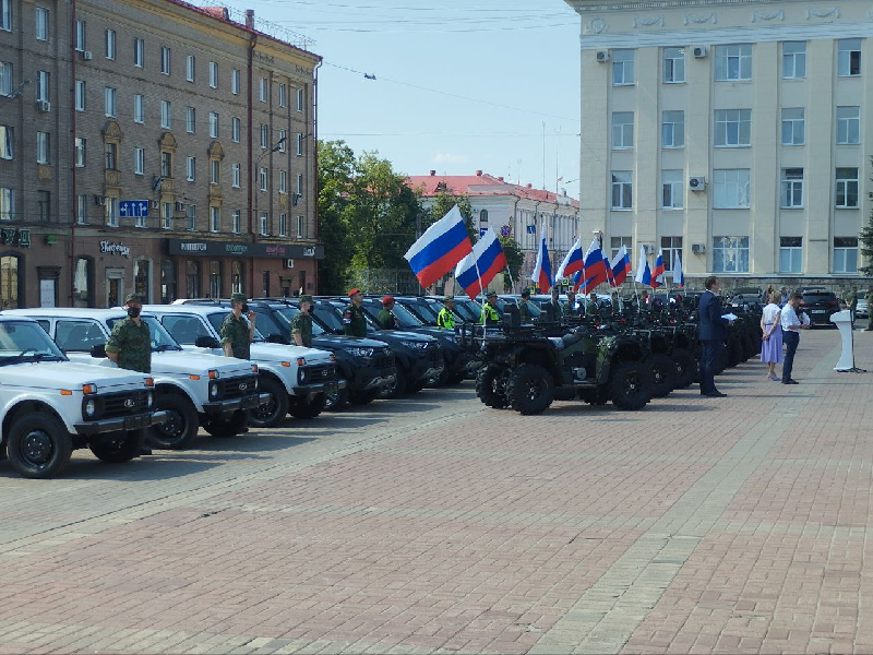 Брянские власти в канун Дня России передали силовым структурам 24 единицы спецавтотехники