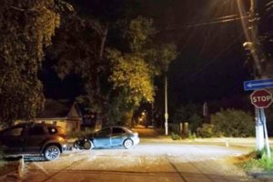 ДТП ровно в полночь: в Брянске  на пустом перекрёстке столкнулись два авто, пострадали две женщины