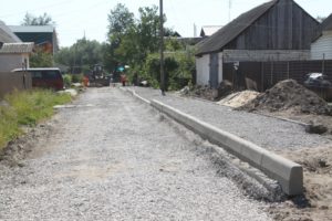 Брянский подрядчик, не сумевший сдать приёмной комиссии две улицы, строит с нуля дорогу на улице Дятьковской