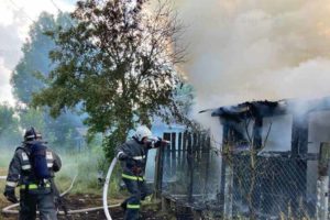 При пожаре в жилом доме в Брасово погиб 61-летний мужчина
