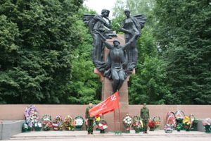 Рейтинговое голосование за объекты благоустройства-2024 в Брянске выиграл мемориал на старом бежицком кладбище