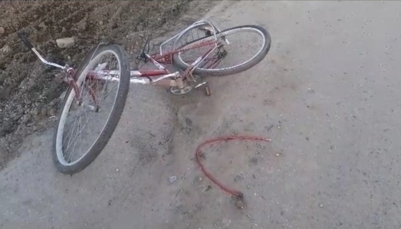 Престарелый велосипедист протаранил легковушку на перекрёстке в Стародубе