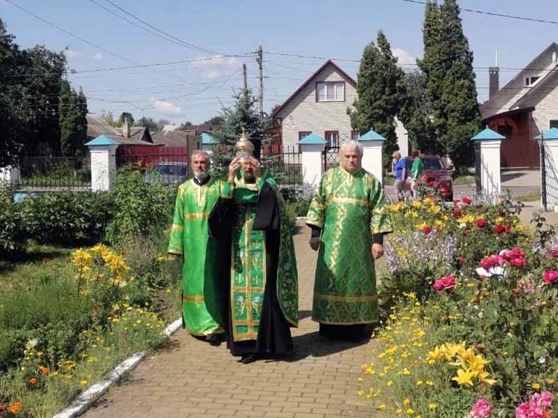 В Севск прибыл ковчег с мощами святых Петра и Февронии Муромских