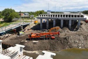 Славянский мост в Брянске спустя 3,5 «штрафных» месяца готов лишь на 85%