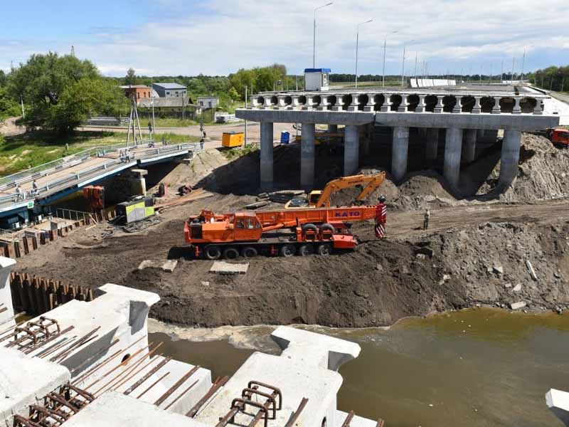 Славянский мост в Брянске спустя 3,5 «штрафных» месяца готов лишь на 85%