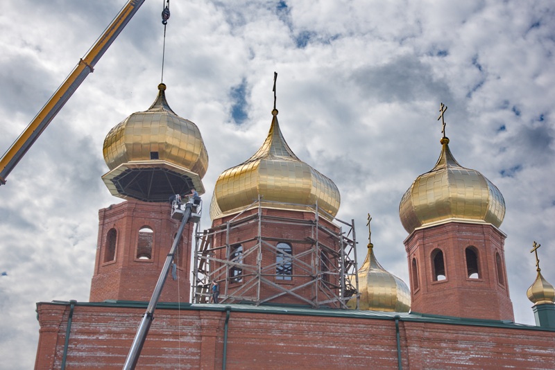 Четвёртый купол установлен на Никольский собор Николо-Одрина монастыря