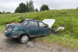 Смерть за рулём: на объездной дороге вокруг Брянска «десятка» улетела в кювет, водитель погиб на месте