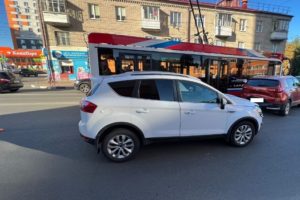 «Женское» ДТП в Брянске: на улице Дуки друг в друга въехали два кроссовера