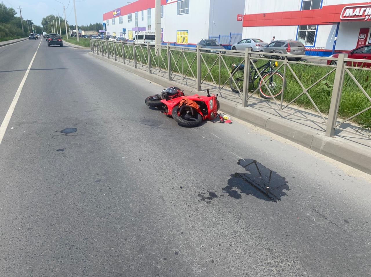 Мото-ДТП в Брянске: в посёлке Октябрьском женщина разбилась на мотоцикле