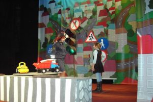 Брянский театр кукол готовит детский спектакль о правилах дорожного движения