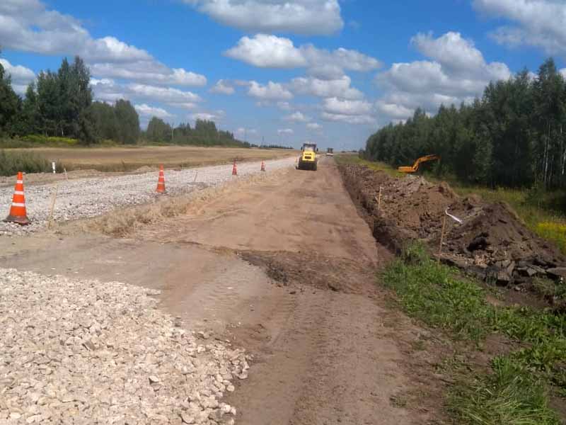 В Брасовском районе продолжается капремонт местной дороги «Локоть-Кретово» — Турищево