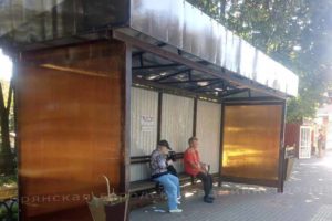 Власти Брянска похвастались двумя отремонтированными остановками на улице Пушкина