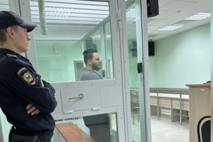 Водителя, снесшего на тротуаре двух женщин и ребёнка, брянский суд отправил под домашний арест на два месяца