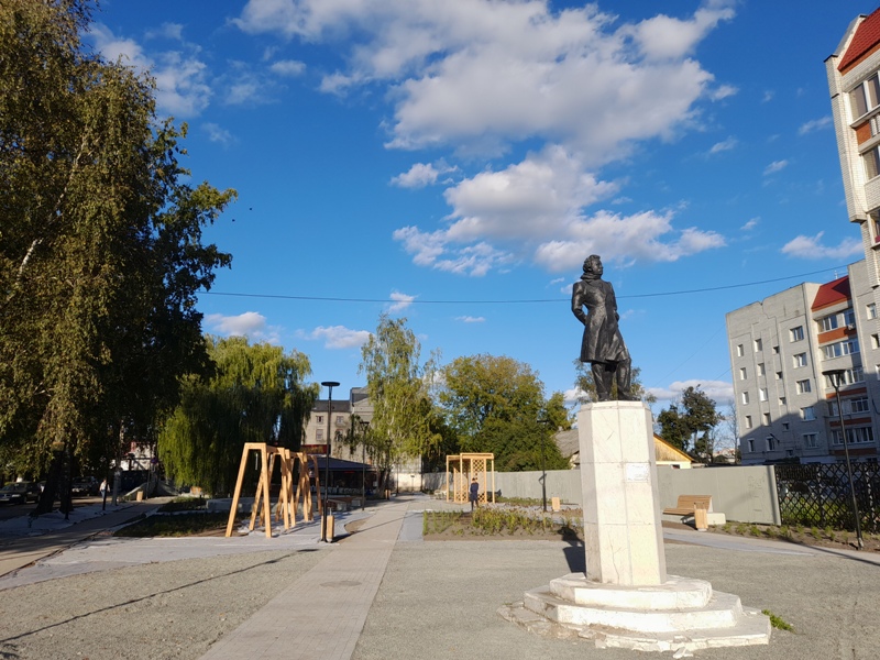 Сквер имени Пушкина в Брянске «готов к приёму горожан»