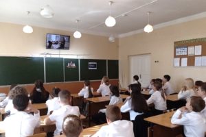 Первые профориентационные уроки курса «Россия — мои горизонты» прошли во всех брянских школах