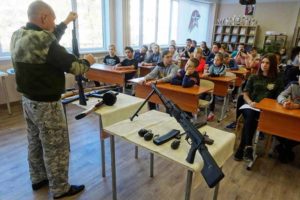Кравцов: ветеранов СВО подготовят для преподавания «Основ безопасности и защиты Родины» в школах