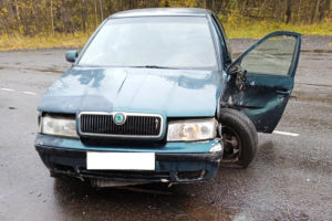 ДТП в Клинцах: водитель неудачно развернулся — прямо в больницу с тяжёлыми травмами