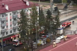 Пожарные в центре Брянска: в понедельник – реальный пожар, во вторник – учения