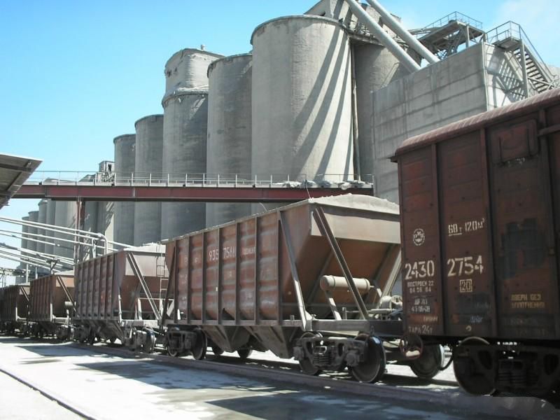 Погрузка цемента и зерна на железной дороге в Брянской области выросла за год в полтора раза