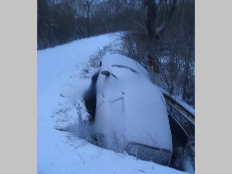 ДТП в Рогнедино: легковой автомобиль провалился на ветхом мосту