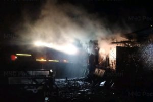 Ночью в пожаре в брянском посёлке погиб хозяин дачного дома