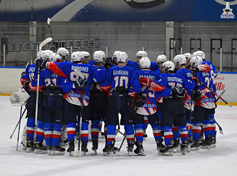 Хоккейный «Брянск» начал 2024 год с победы. После десяти поражений подряд