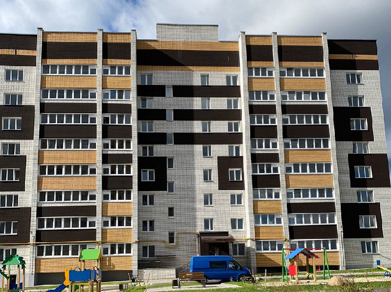 Власти Клинцов закупили для переселенцев из ветхого фонда 28 квартир «заезжай и живи»