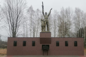 Восстановленный памятник в Новых Бобовичах торжественно открыт в День народного единства