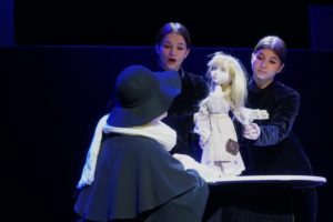 Брянский фестиваль любительских театров кукол начался «Сказками старого шарманщика»