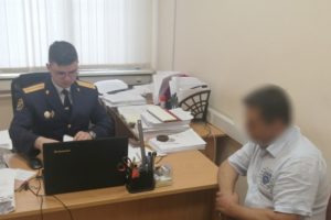 Директор клинцовской швейной фабрики «Авангард» отправлен под суд за задержки зарплат