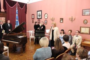 Празднование 220-летия со дня рождения Фёдора Тютчева прошло в Овстуге под звуки впервые зазвучавшего рояля XIX века