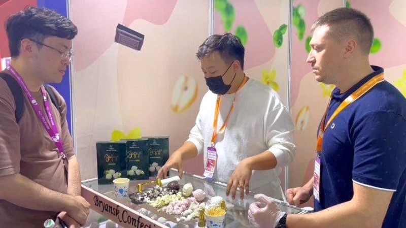 Брянская компания представила свою продукцию на выставке Food & Hotel China в Шанхае