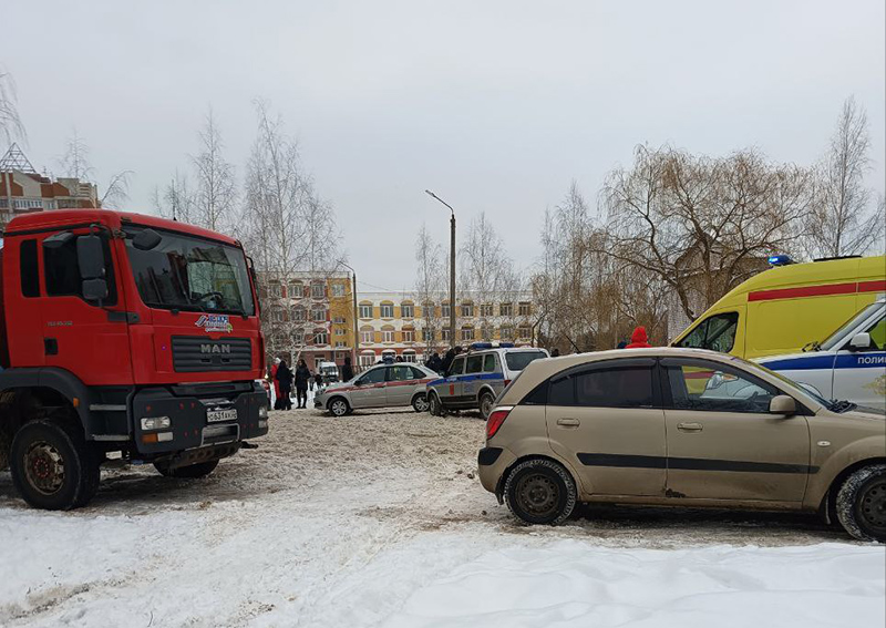 «Нужно определить, почему не сработали меры безопасности»: реакция в Кремле на стрельбу в брянской гимназии №5