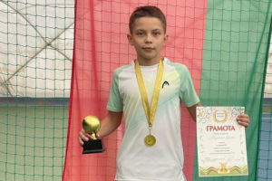 Брянский теннисист завоевал две золотых медали на турнире в Белоруссии
