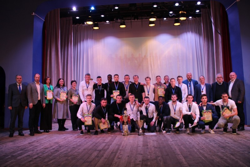 Дятьковскому «Александру» вручены медали чемпионов и обладателей Кубка Брянской области